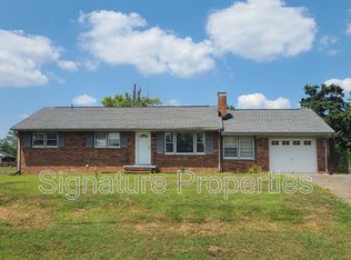 204 Mount Pleasant Blvd, Fredericksburg, VA 22405