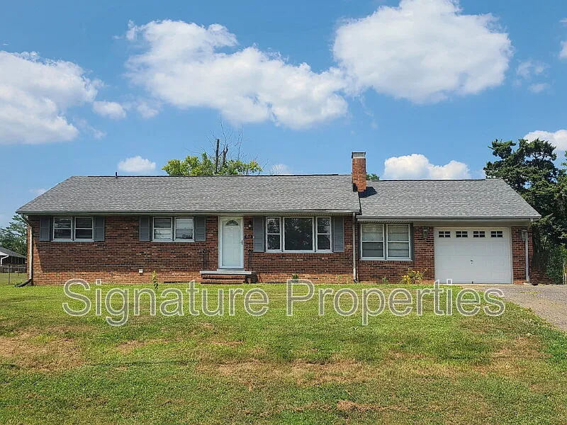 204 Mount Pleasant Blvd photo 1