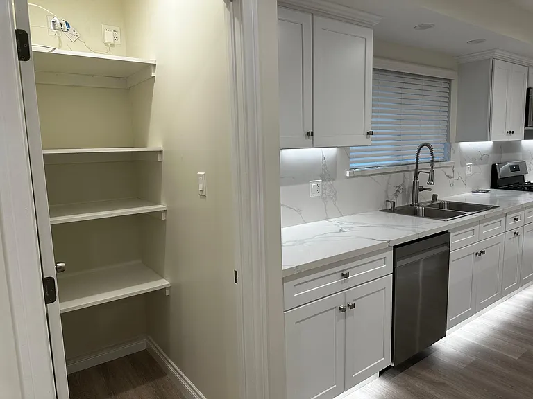 11211 Louise Ave — Photo 2