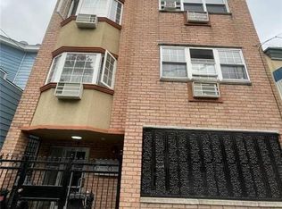 43-12 104th St, Corona, NY 11368