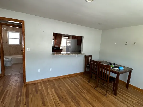 183 Grove St, Waltham, MA 02453