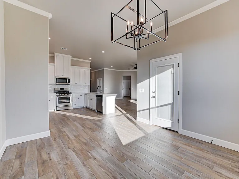 1811 Hollow Crest Ct — Photo 10