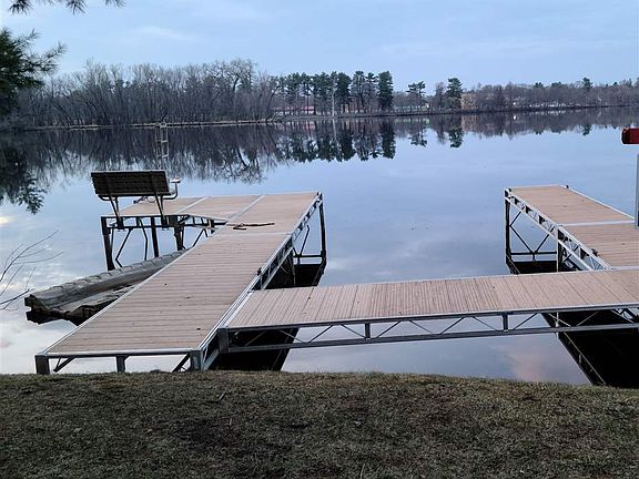5th image of 201 Blue Heron Ln