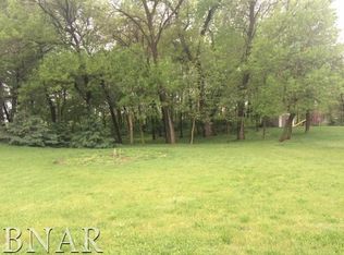 200 Park Trail Rd, Mackinaw, IL 61755