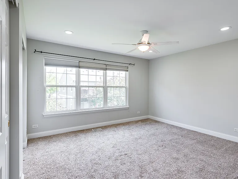 806 Woodewind Dr — Photo 12
