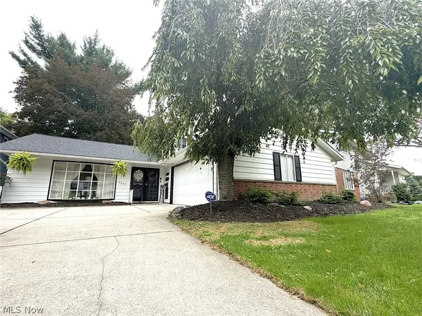 4602 Whitehall Dr, South Euclid, OH 44121