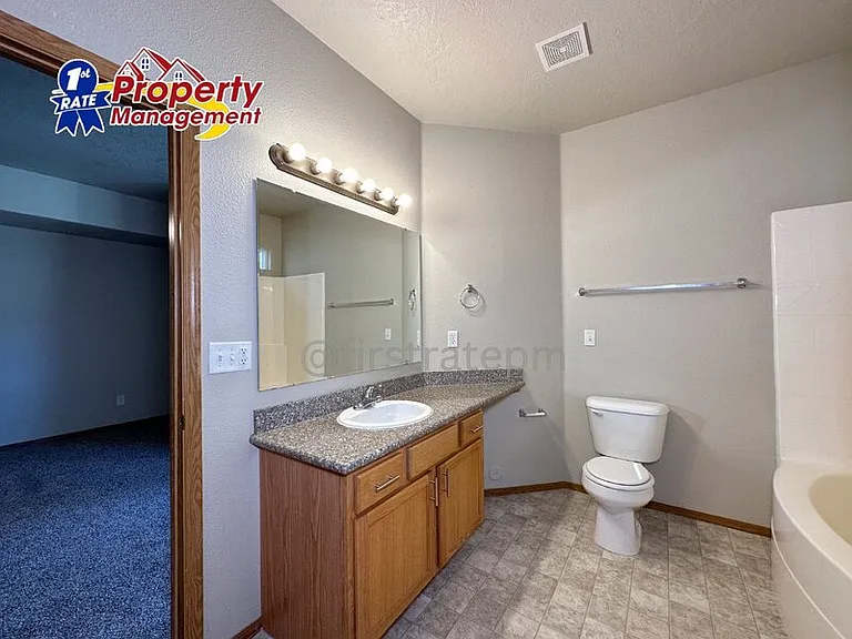 1923 E Wilson Ln #C — Photo 14