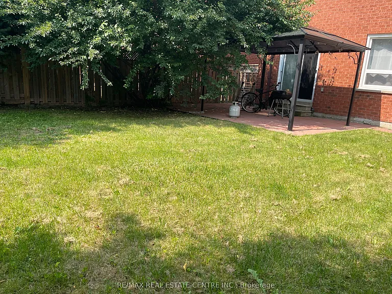 3223 Shadetree Dr — Photo 28