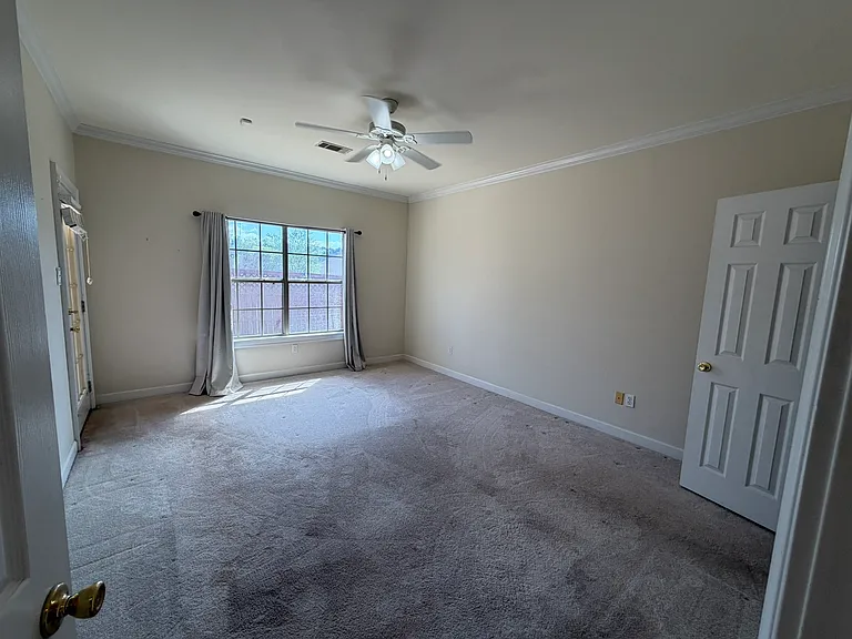 224 Country Club Pkwy — Photo 18