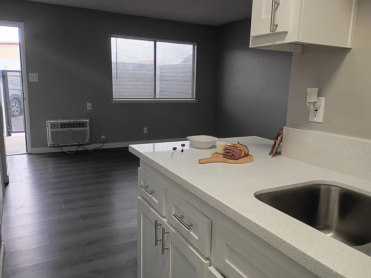 Building Photo - 6425 Casada Way #5