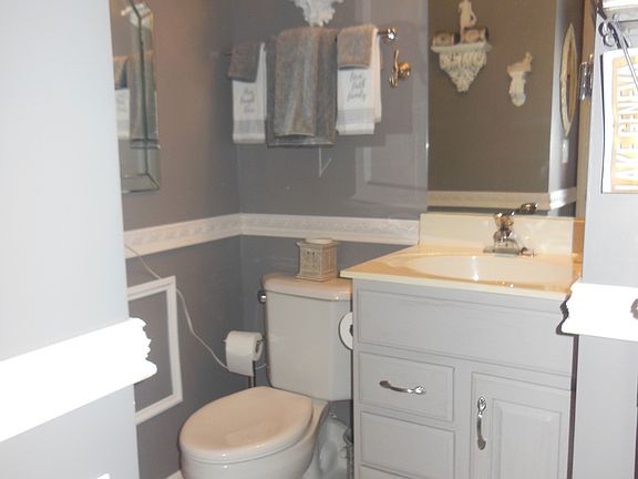 4th image of 1 Bloomingdale Pl APT 710