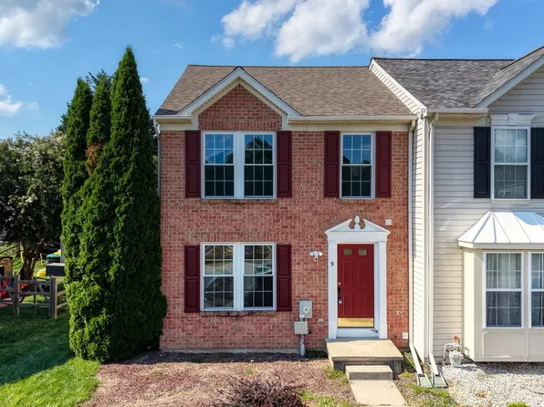 9 Linden Pl, Newark, DE 19702