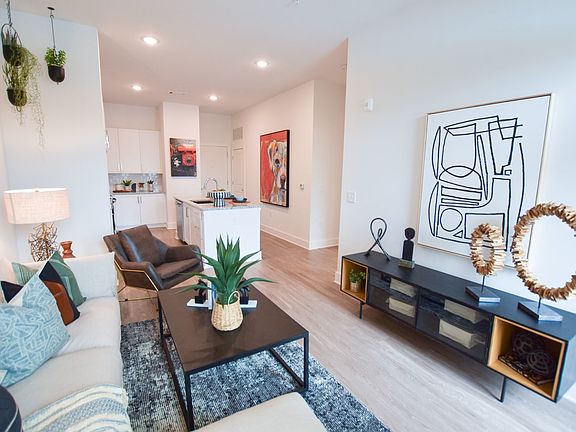 The Ivy at Ariston-12