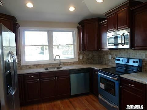 3rd image of 664 Garnet St