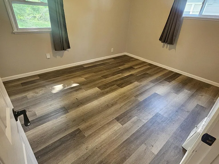 336 Shepley Dr — Photo 5