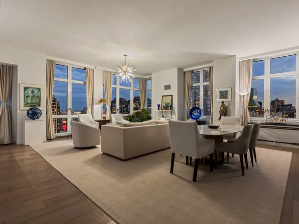 305 East 51st Street image 1 of 17