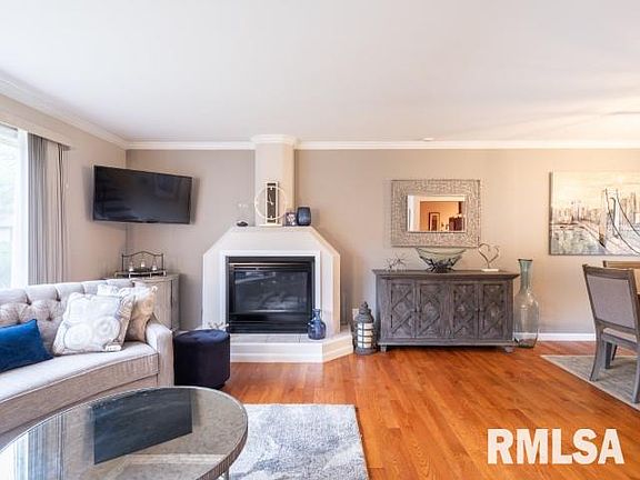 5th image of 2712 W Castle Ct