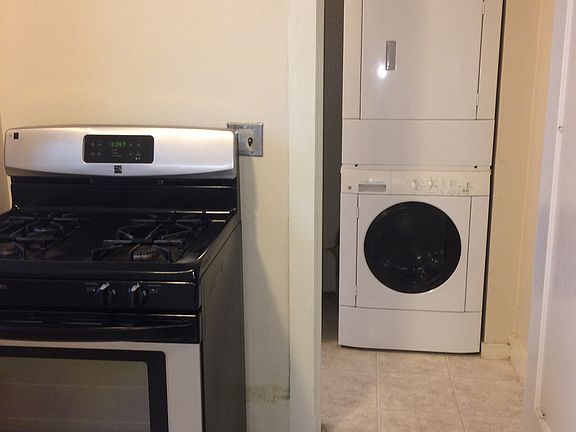 2nd image of 1117 Chula Vista Ave APT A