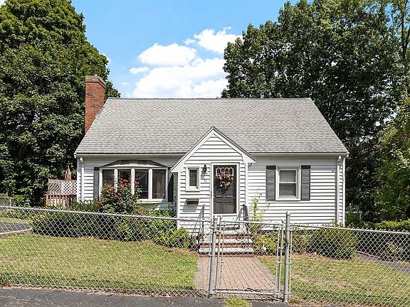 3rd image of 31 Spring View Dr