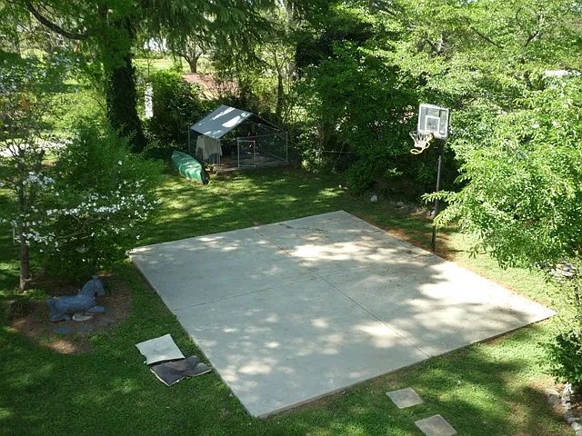 3 bed, 2600 sqft, $1,850 — Photo 3