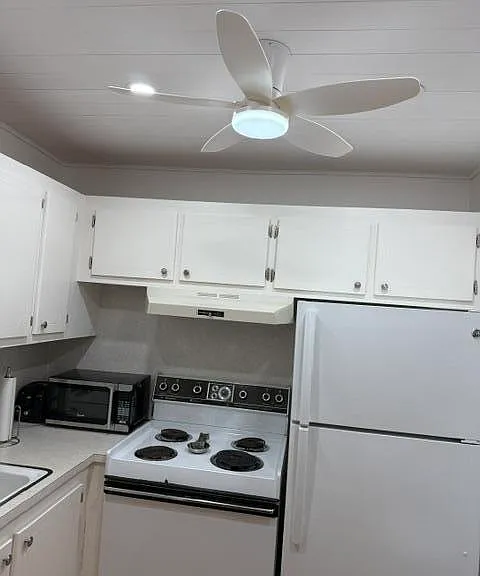 58 Tilford #C — Photo 7