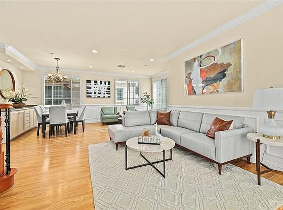 3rd image of 629 N Lincoln Ave