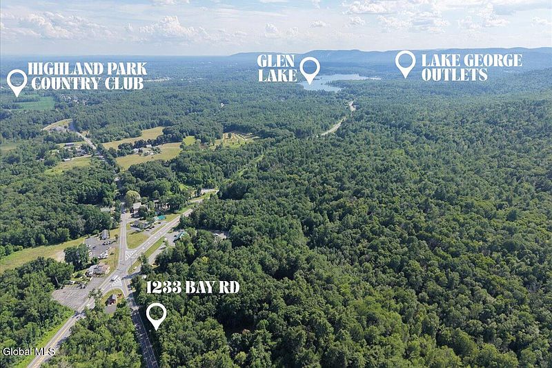 3rd image of 1233 Bay Road