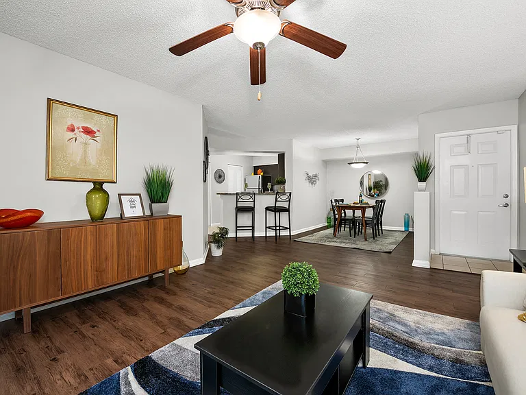 Pembroke Pines Landings Apartments — Photo 29
