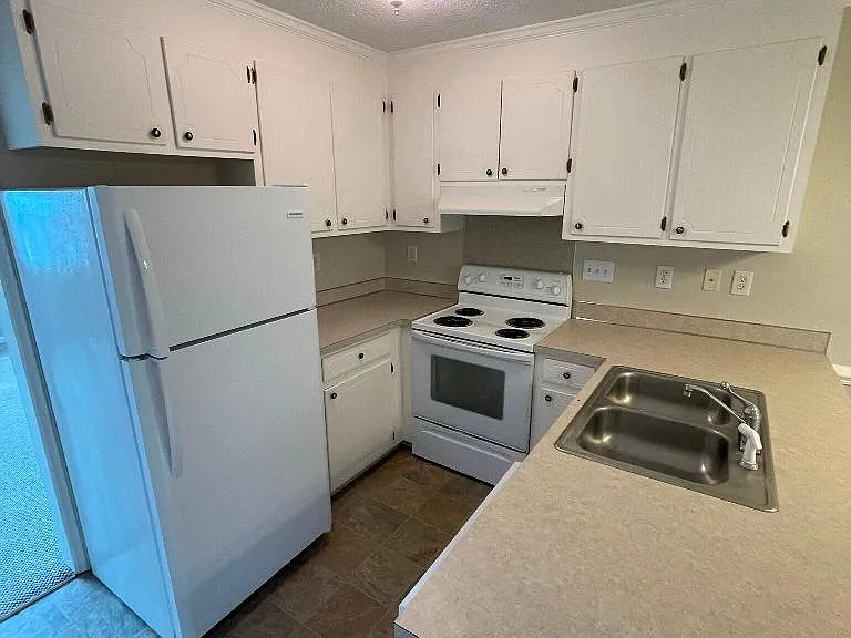 930 Spring Forest Rd #B4 — Photo 11