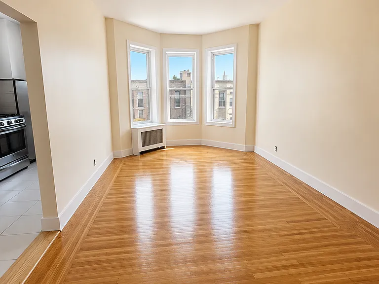 6137 Gates Ave #2A — Photo 2