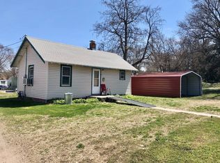 911 Valley St, Concordia, KS 66901