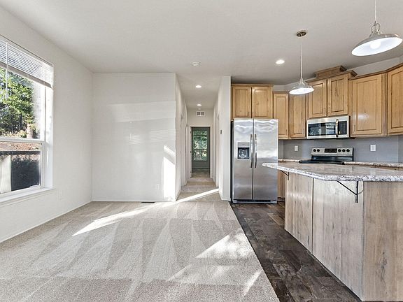 3rd image of 98041 Hallway Rd Space 19