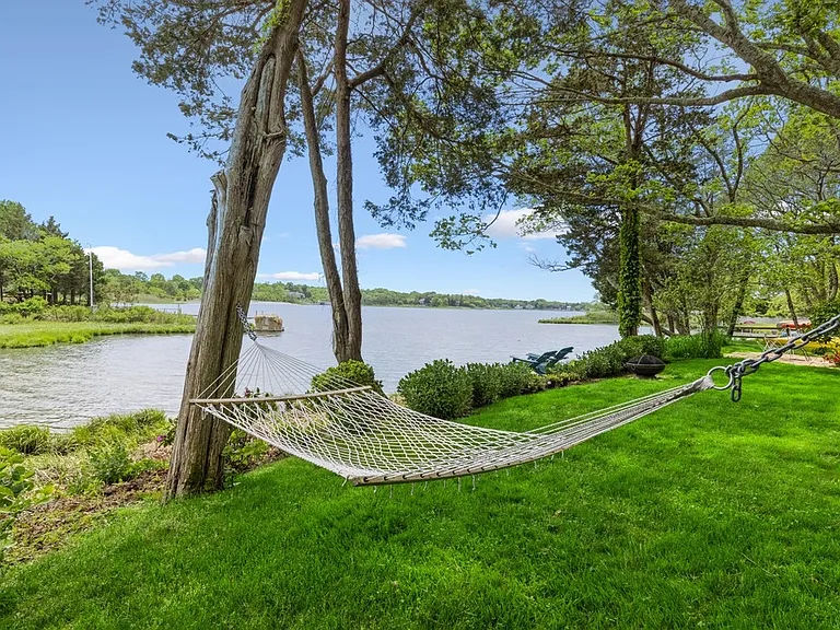 64 Towd Point Rd — Photo 2
