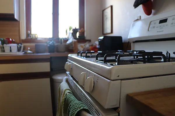 Rented by DGW N Y Realty Group LLC | media 19