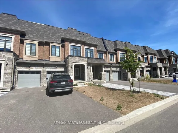 124 Lichfield Rd, Markham, ON L3R 0W9