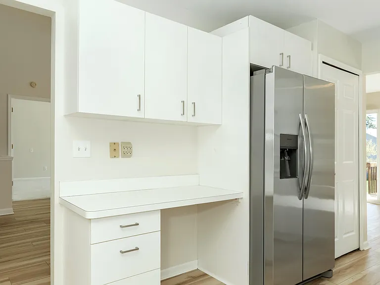 37743 Avon Ln — Photo 10