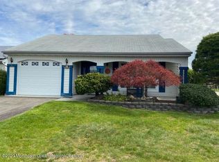 55 Greenwich Ave, Manchester, NJ 08759