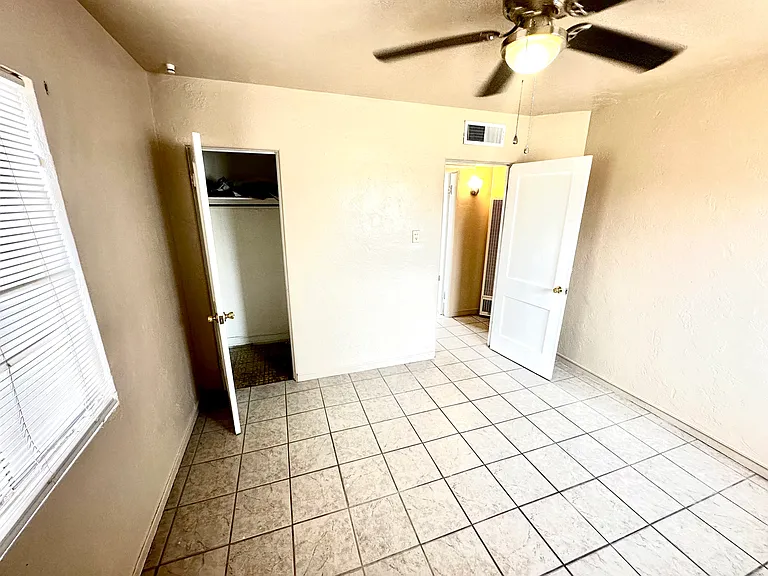 7505 Acapulco Ave — Photo 27