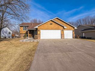 8976 Norwood Ln N, Maple Grove, MN 55369