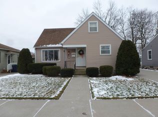 2006 Fremont Ave, Bay City, MI 48708