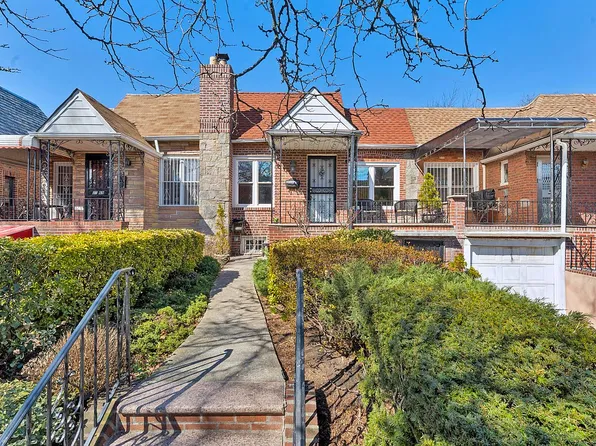 8571 67th Ave, Rego Park, NY 11374