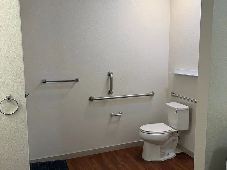 1305 N Peoria St — Photo 33