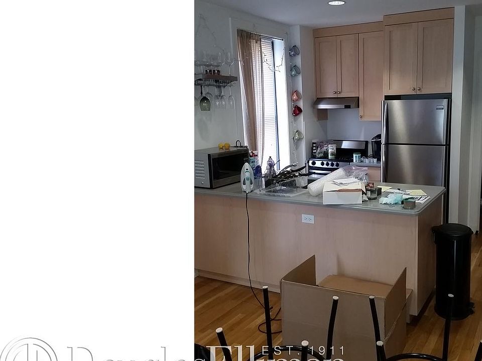 2nd image of 200 E 76th St APT 4W