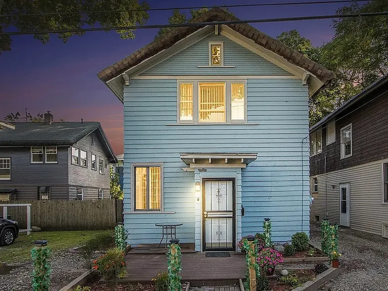 211 Burnham Dr — Photo 11