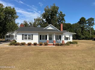 2290 Pleasant Grove Church Rd, Bladenboro, NC 28320