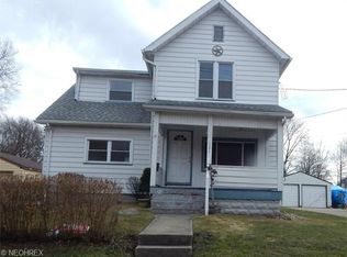121 S Cedar Ave, Niles, OH 44446