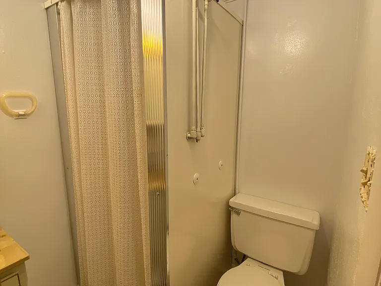 816 Gobin Dr — Photo 15