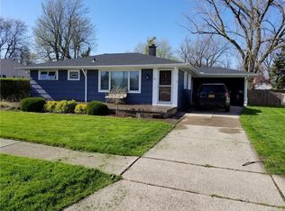 41 Green Acres Rd, Tonawanda, NY 14150