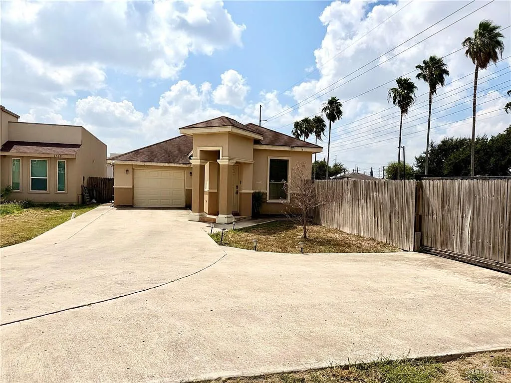 3 bed, 3.0 bath, 1289 sqft, $1,700 — Photo 2