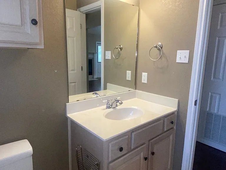 921 Westway Dr — Photo 20